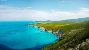 Les plus belles îles autour de la Corse : top 10 des escapades.